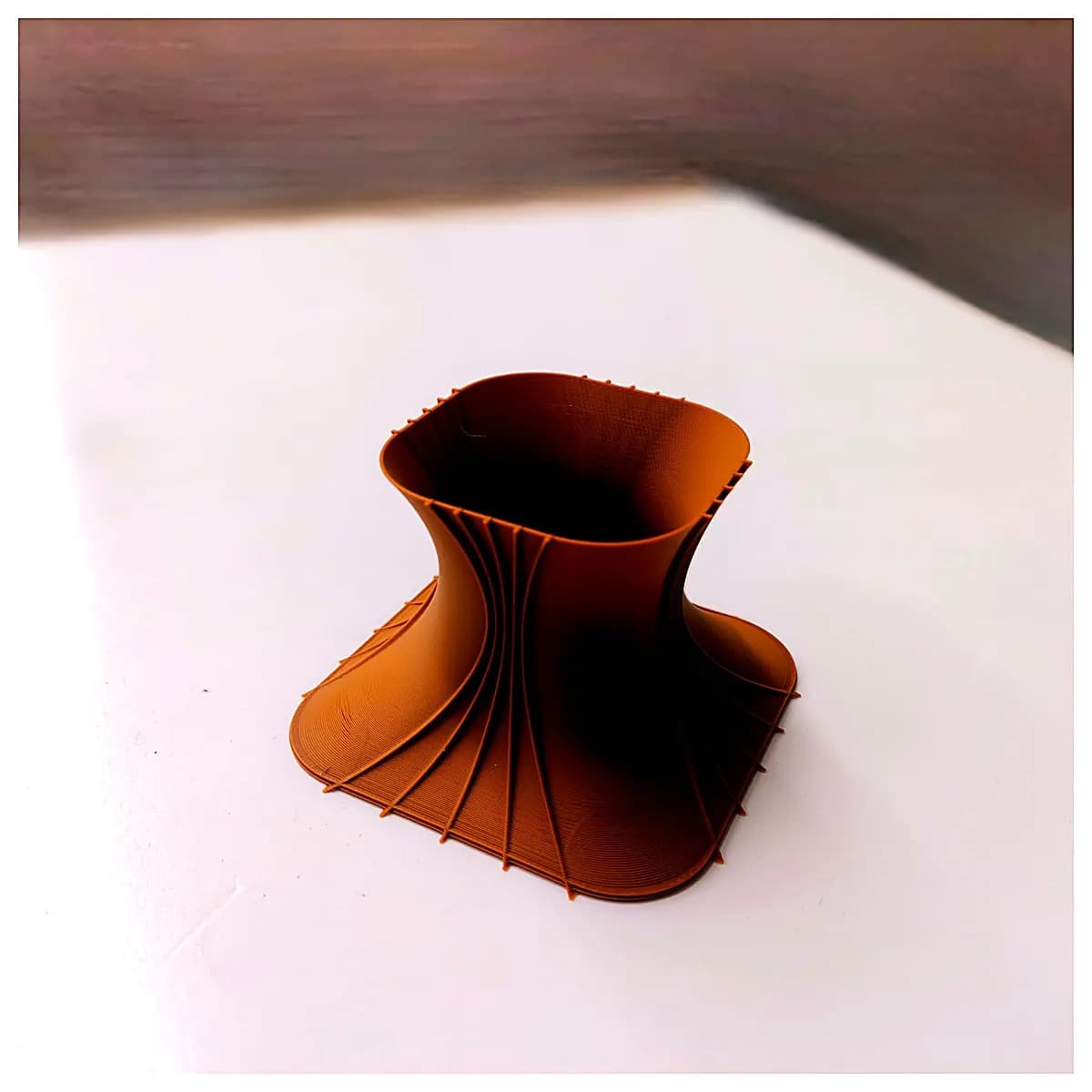 Small Planter Pot Desk Pen Holder Creative Flower Pot Mini Plant Stand Desktop Organizer Succulent Holder Plant Support Home Office