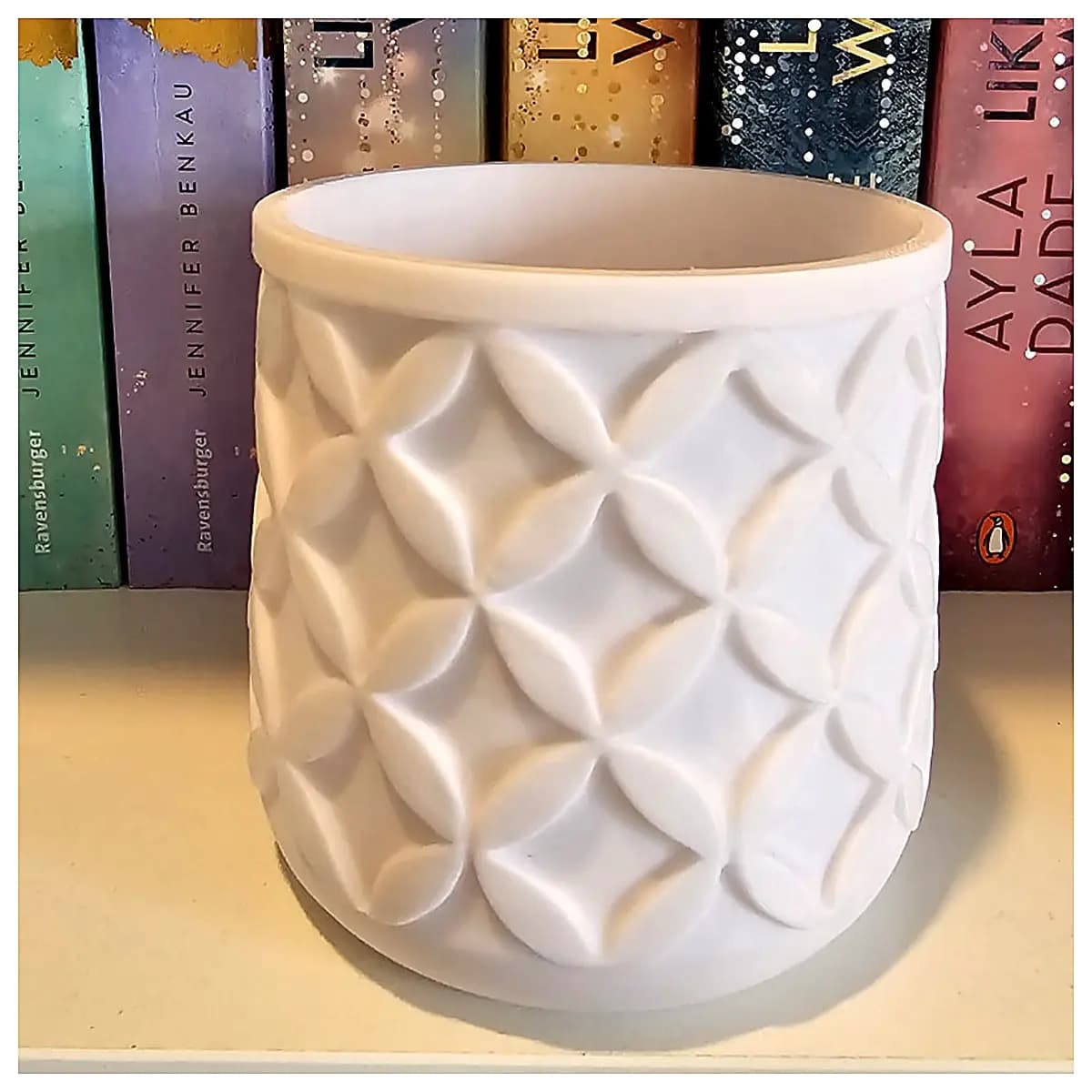 Sound Wave Vase Pen Holder Mobile Phone Stand Desktop Organizer Decorative Display Accessory Multi Function Holder Phone Headphone Cable Management Cr