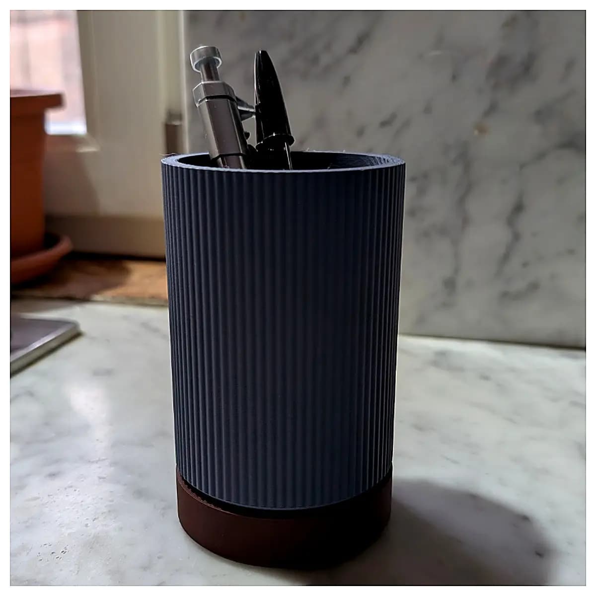 MONYKA Grooved Slot Pen Holder Pen Tube Pen Case Pen Accessory Desk Organizer Office Supplies Creative Gift