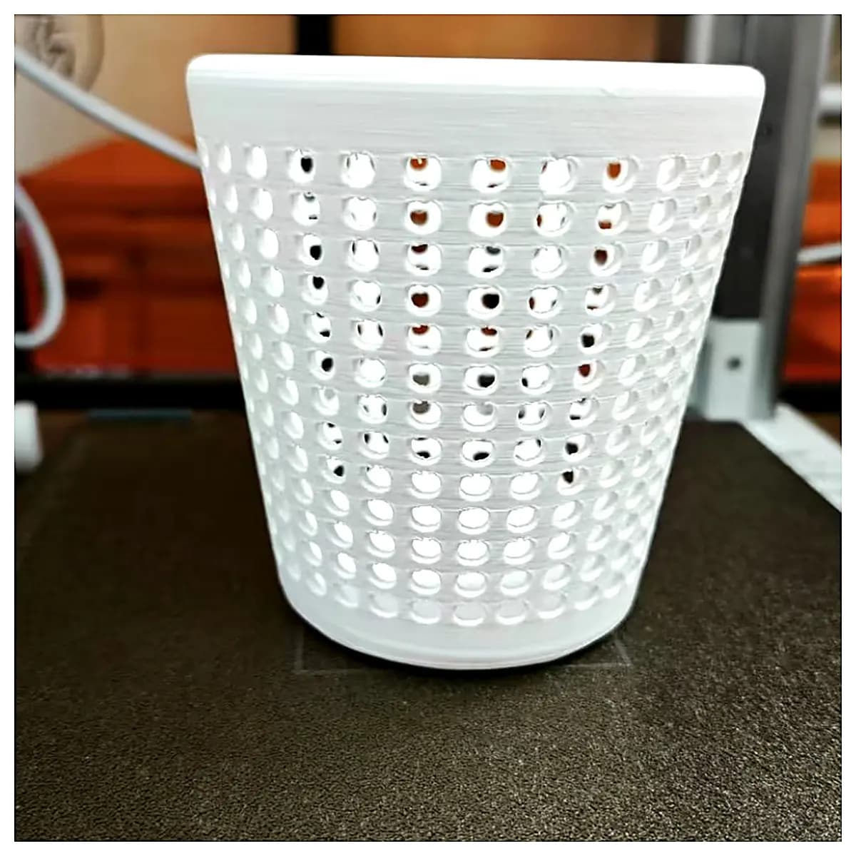Ultra Thin Desk Trash Can Pen Holder Mini Organizer 15g Lightweight Office Study Supplies Desktop Storage Waste Bin