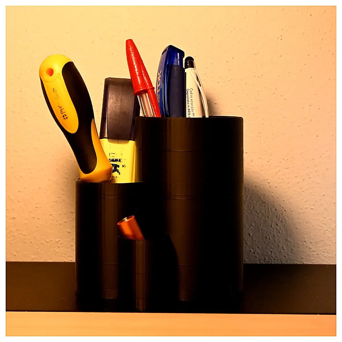 Desktop Organizer Pen Holder Multi Function Storage Shelf Desk Accessory for Office Study Supplies Computer Desk Lazy Person Gadget