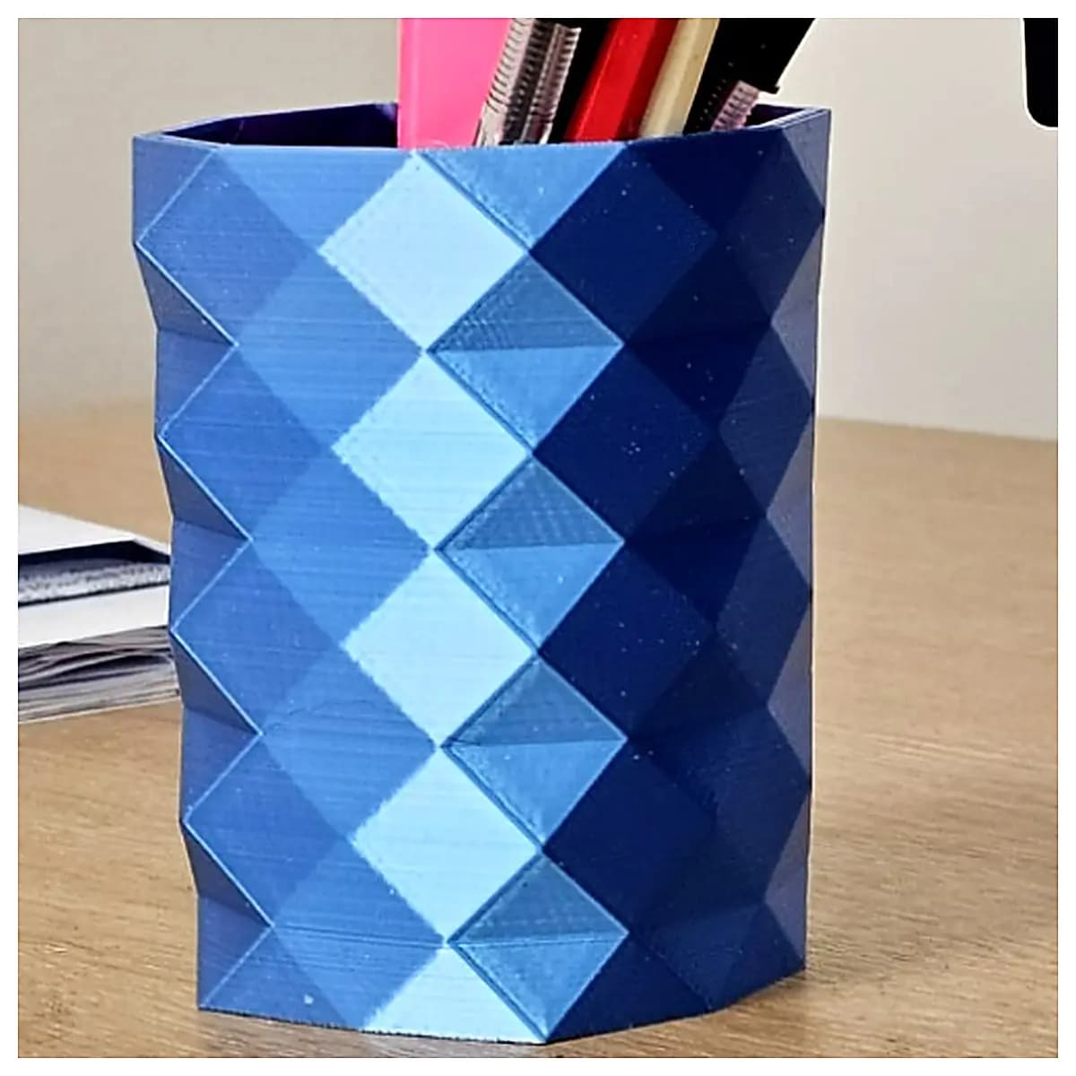 Low Poly Pencil Holder Geometric Desk Organizer Creative Storage Box Office Supply Holder Modern Design Multi sided Organizer