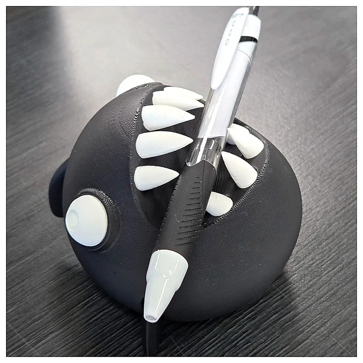 Fish Shaped Pencil Holder Creative Desk Organizer Decorative Pen Case Multi Function Pen Stand Office Study Supplies Simple Design Pen Accessories Hom