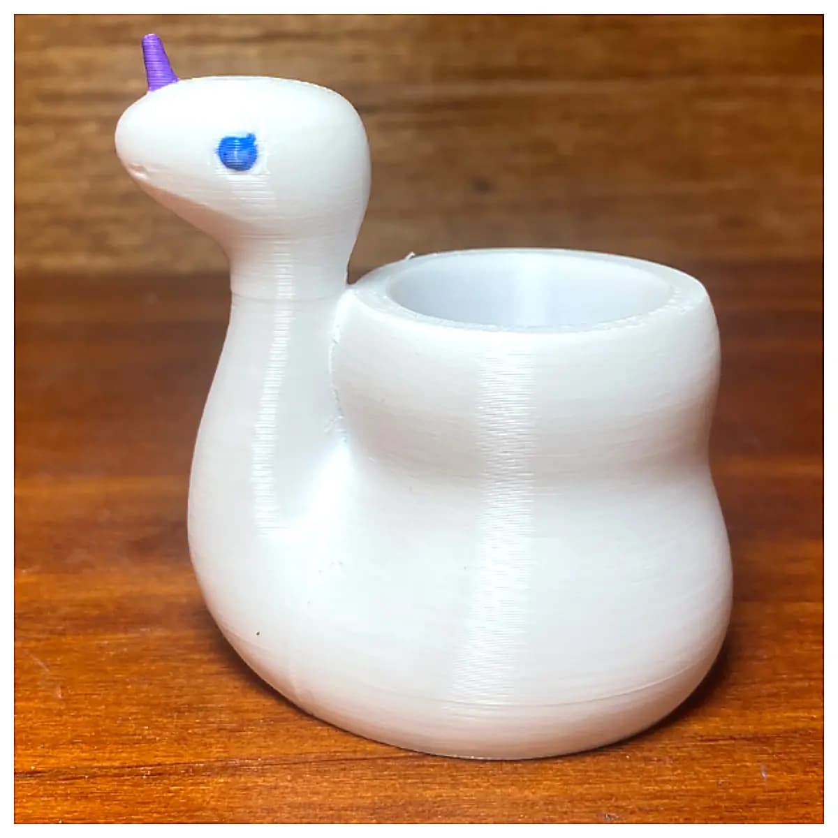 Dragon Serpent Pen Holder Desk Organizer Creative Book Stand Office Supplies Pen Case Decorative Ornament Modern Minimalist Design