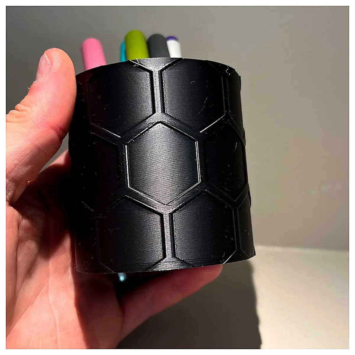 Honeycomb Pencil Holder Desk Organizer Pen Case Mobile Stand Office Supplies Storage Shelf Multi functional Creative Home Decor Honeycomb Pencil Holde