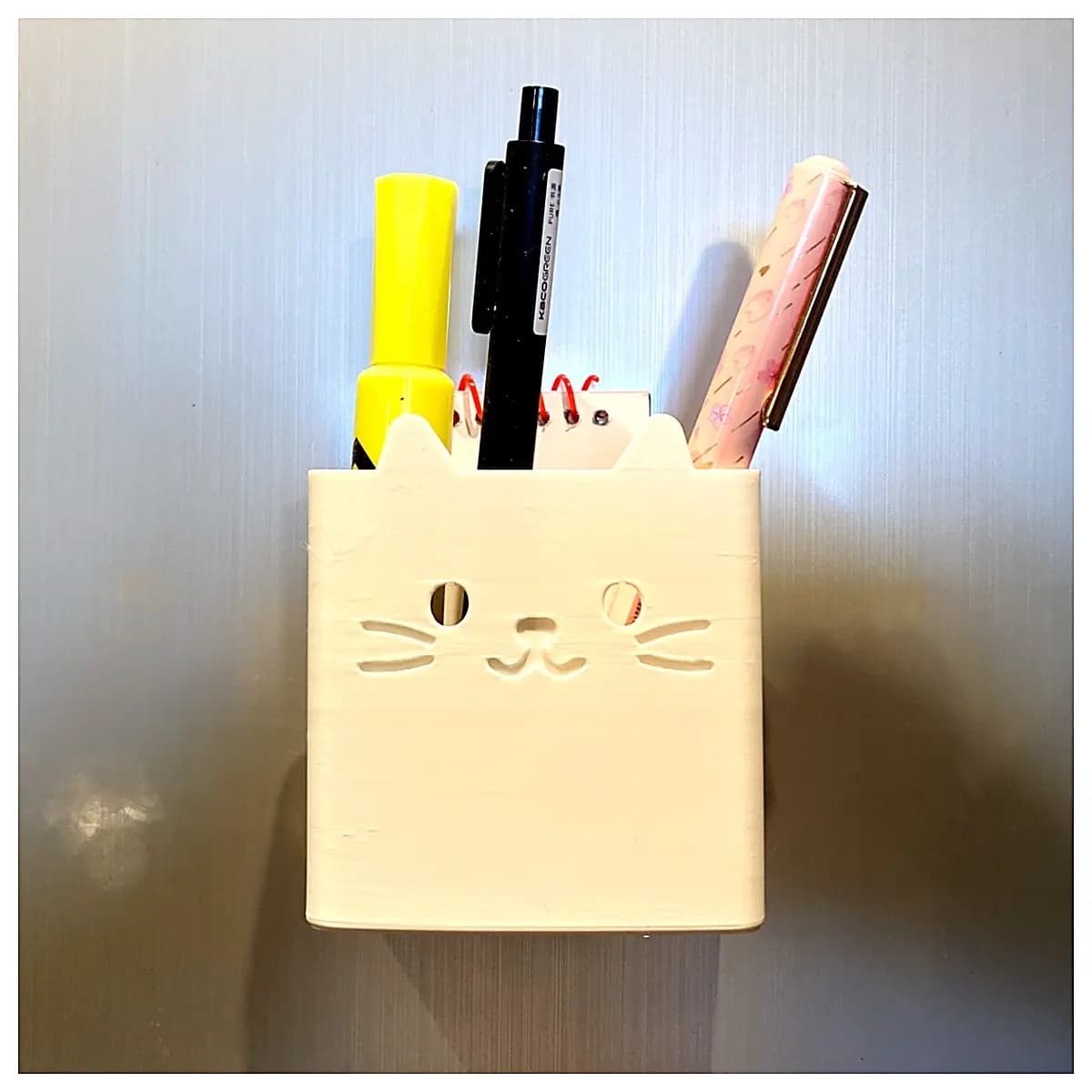 Q Craft Parametric Cat Magnetic Pen Holder Magnetic Pen Case Cute Creative Student Portable Cat Accessories Office School Supplies