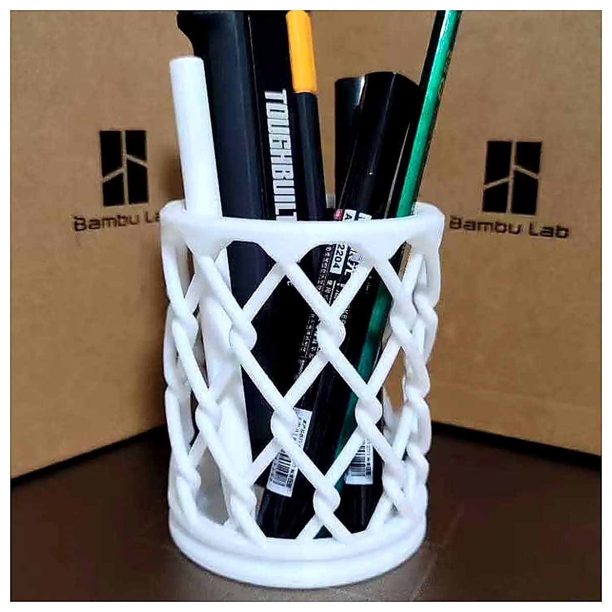 Wire Mesh Pen Holder Creative Desk Organizer Wire Shelf Wall Mounted Storage Modern Minimalist Office School Supplies