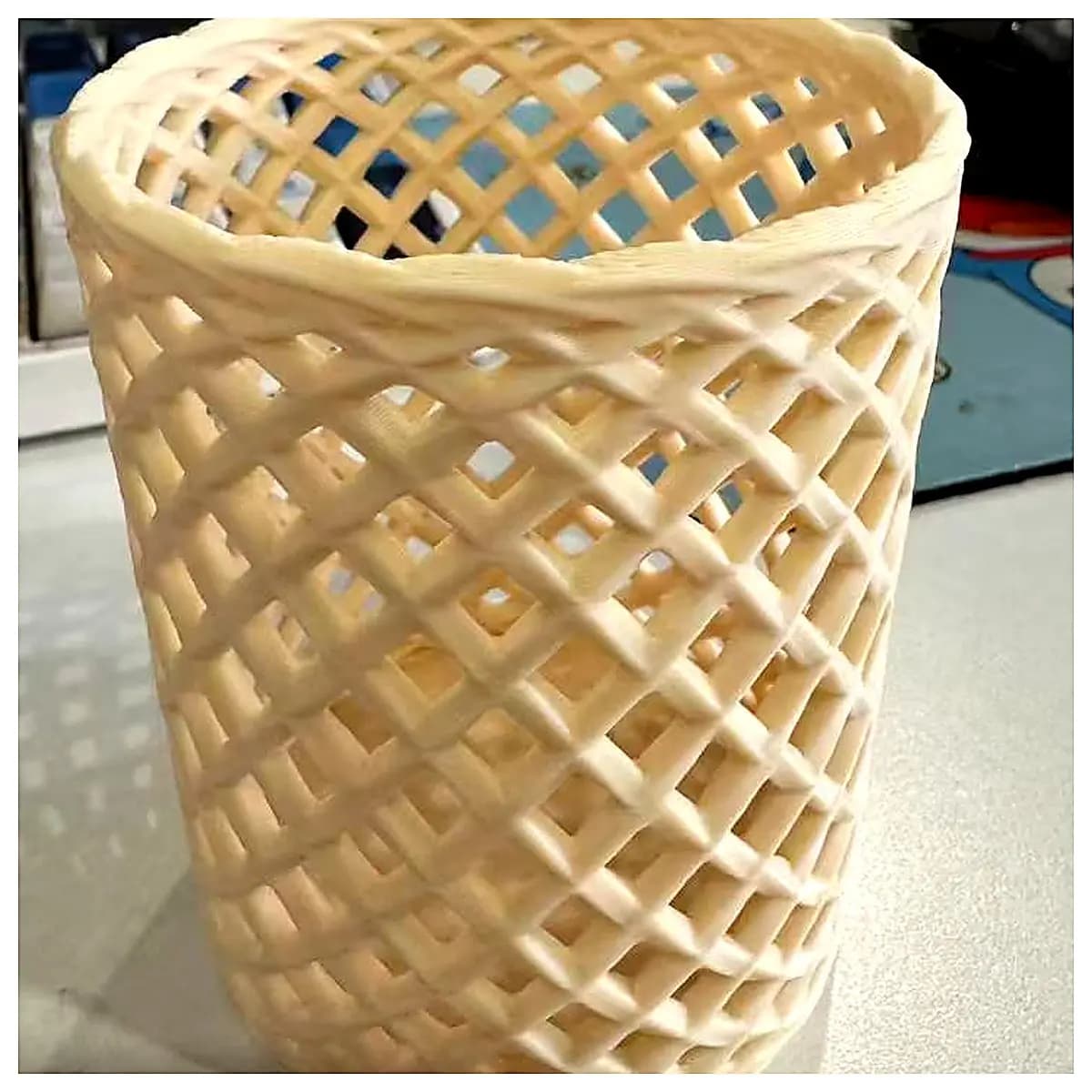 Simple Woven Pen Holder Creative Handicraft Desk Organizer Storage Lazy Person Accessory Pen Case Holder
