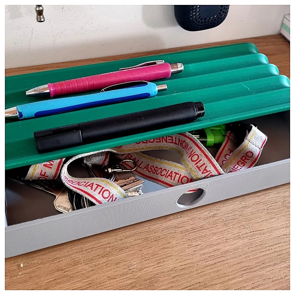 Pen Holder Creative Portable Pen Case Student Book Organizer Pencil Case Phone Stand Office Learning Accessories Multi Function Pen Holder
