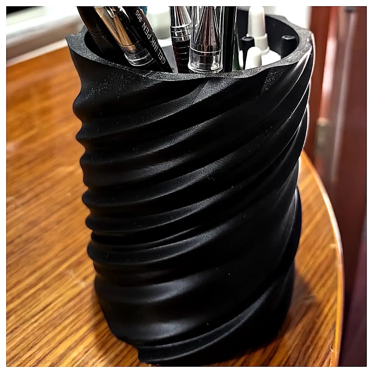 Silk Surface Pen Holder Decoration Office Supplies Creative Gift Desktop Ornament Silk Accessories Silk Thread Decoration Silk Craft Small Items