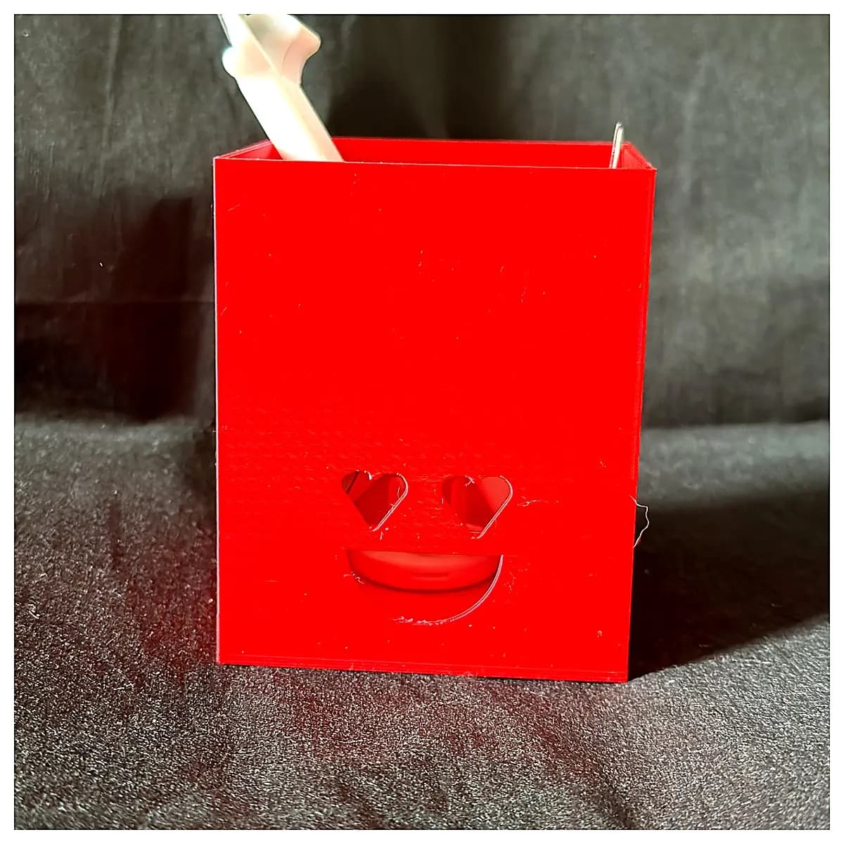 Eyes Smiley Pen Holder Creative Desktop Decoration Phone Stand Phone Card Holder Phone Organizer Phone Accessories Phone Stand