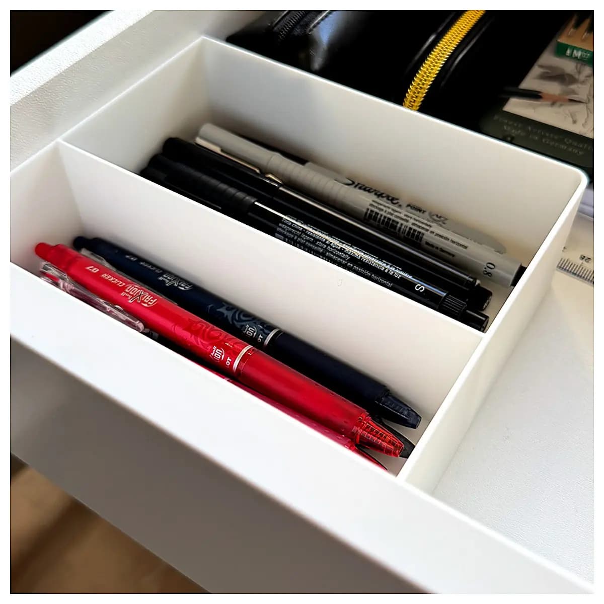 Pen Holder Creative Portable Pen Case Student Book Organizer Phone Stand Office Learning Accessories Pen Box Simple Design