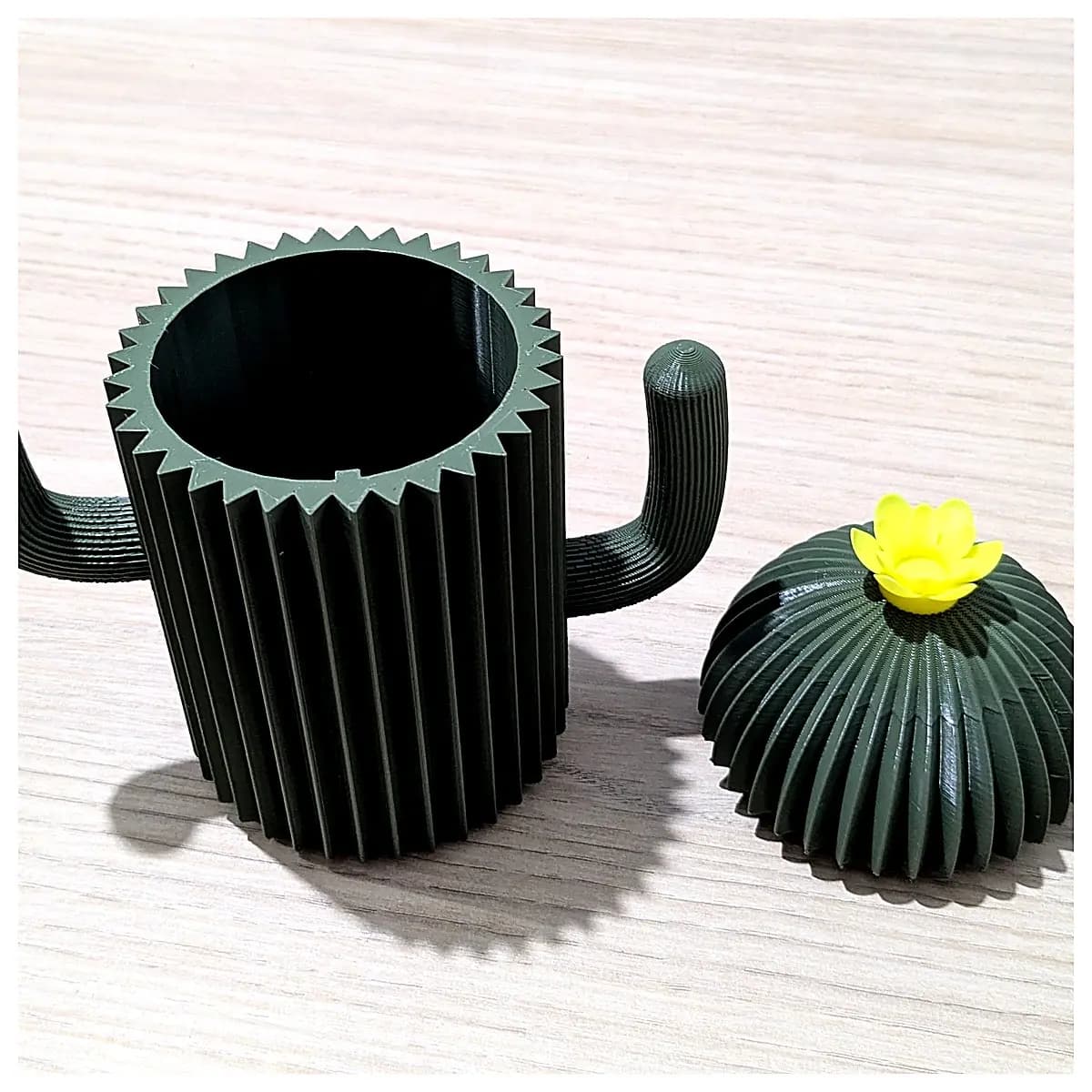 Cactus Pencil Holder Creative Desktop Decoration Multi Function Storage Box Phone Stand Office Learning Supplies Lazy Person Gadget