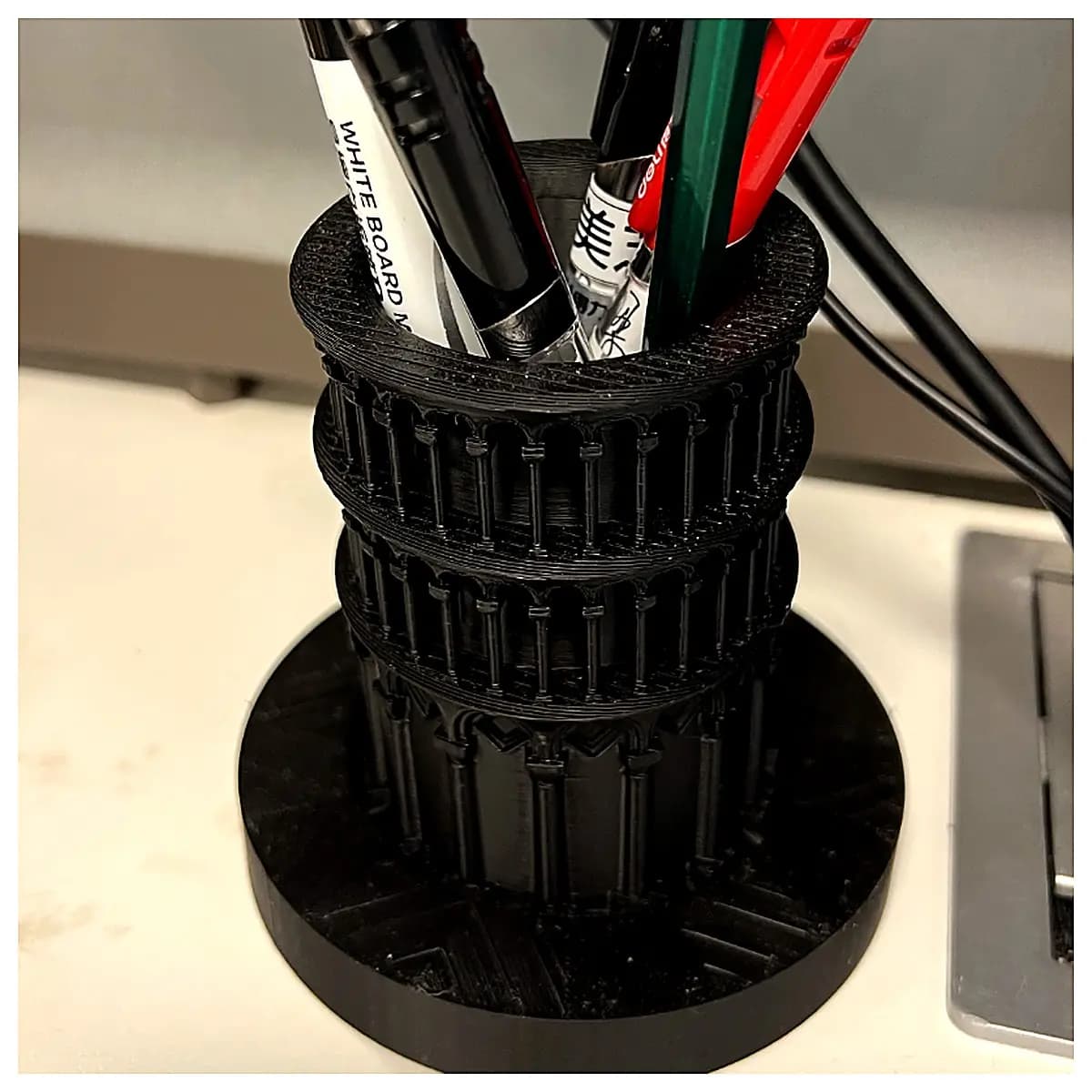 Pen Holder Desk Organizer Pen Case Office Stationery Clip Standing Lazy Pen Caddy Creative Multi Function Holder