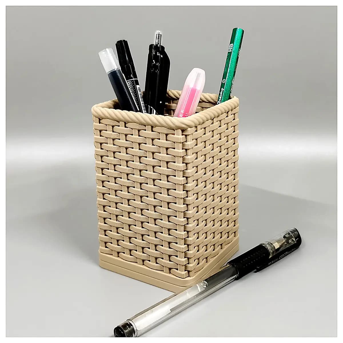 Woven Pen Holder Organizer Desk Storage Basket Creative Writing Accessory Holder Office Home Decor