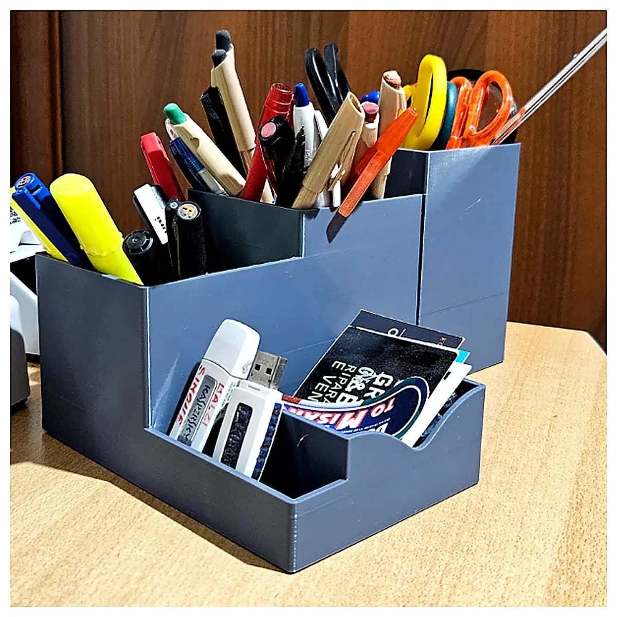 Pen Holder Stand Up Desk Organizer Pencil Case Holder Pen Cup Holder Stationery Storage Accessory Writing Supplies Creative Pen Holder