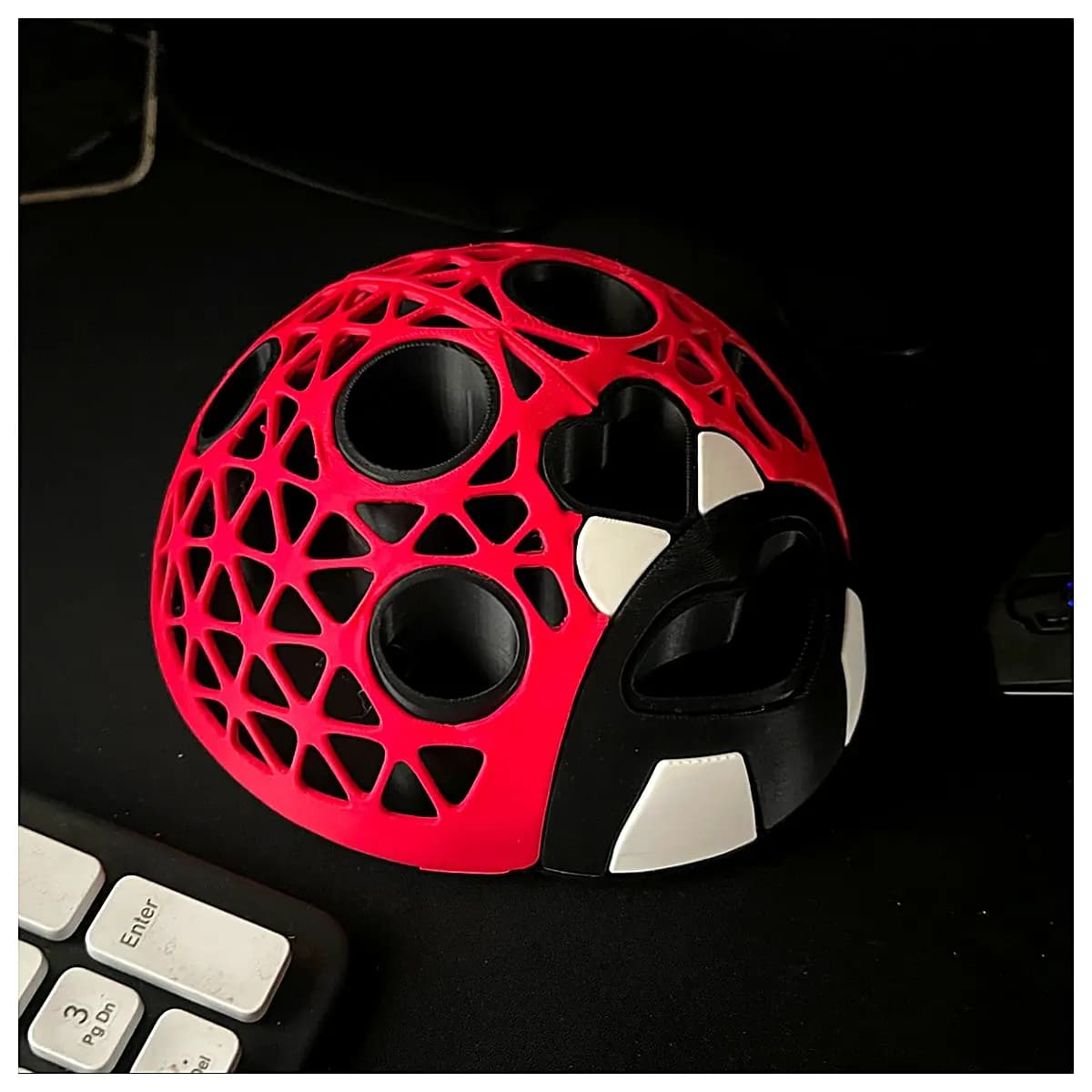 Seven Star Ladybug Pencil Holder Creative Desktop Decoration Novelty Office Storage Figurine Pen Case Collection Item