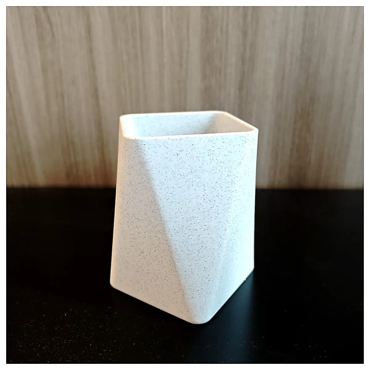 Simple Geometric Pencil Holder Vase Desk Organizer Decorative Storage Shelf Creative Home Accessories Multi Function Holder