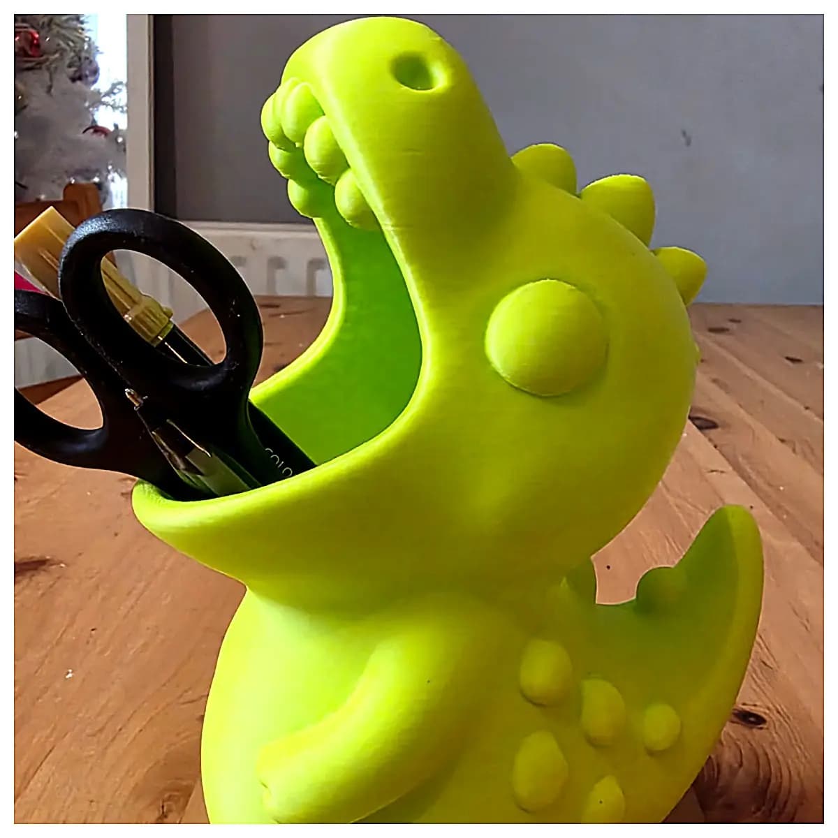 Dinosaur Pencil Holder Jurassic Dino Model Dinosaur Decoration Kids Birthday Gift Dinosaur Collection Creative Desktop Figurine