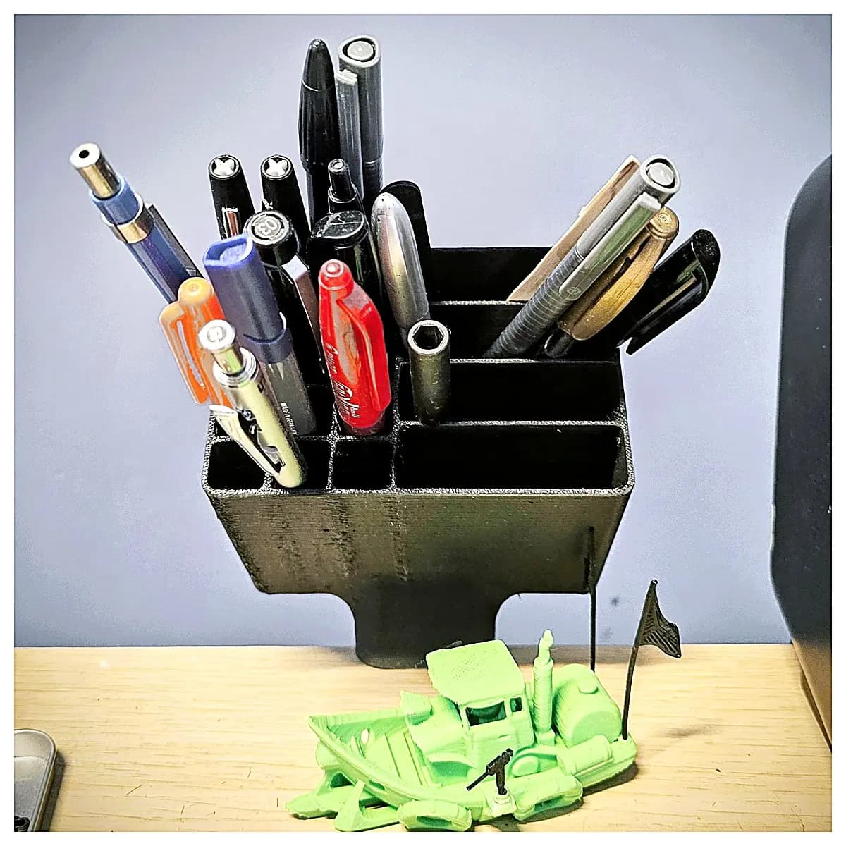 Desk Organizer Pen Holder Multi Function Storage Box Office Supplies Holder Desktop Organizer Creative Pen Case Lazy Person Essential