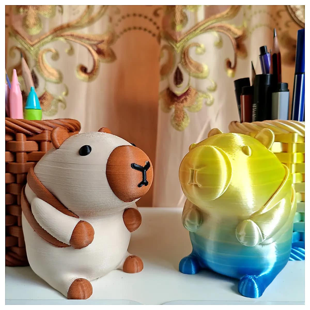 Capybara Storage Box Organizer Desk Shelf Container Multi Function Holder Cute Pet Toy Storage Box Home Office Decor