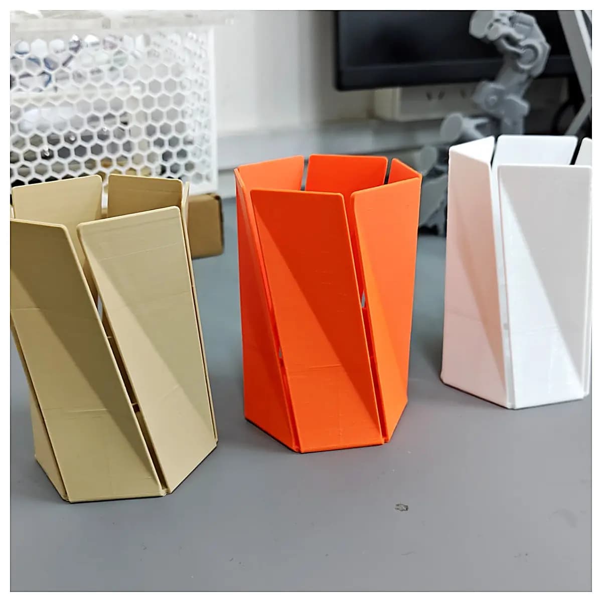 Hexagon Pencil Holder Organizer Desk Storage Pen Case Accessory Multi sided Pencil Box Student School Supplies Holder Placement