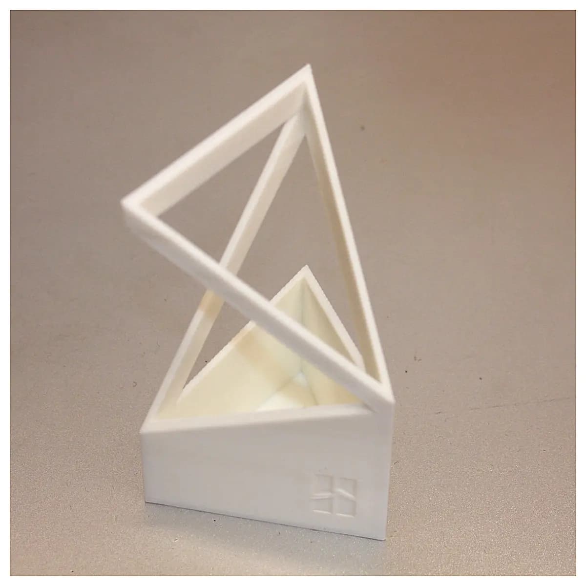 Geometric Hollow Triangle Pencil Holder Desk Organizer Office Supplies Pen Holder Creative Storage Multi Function