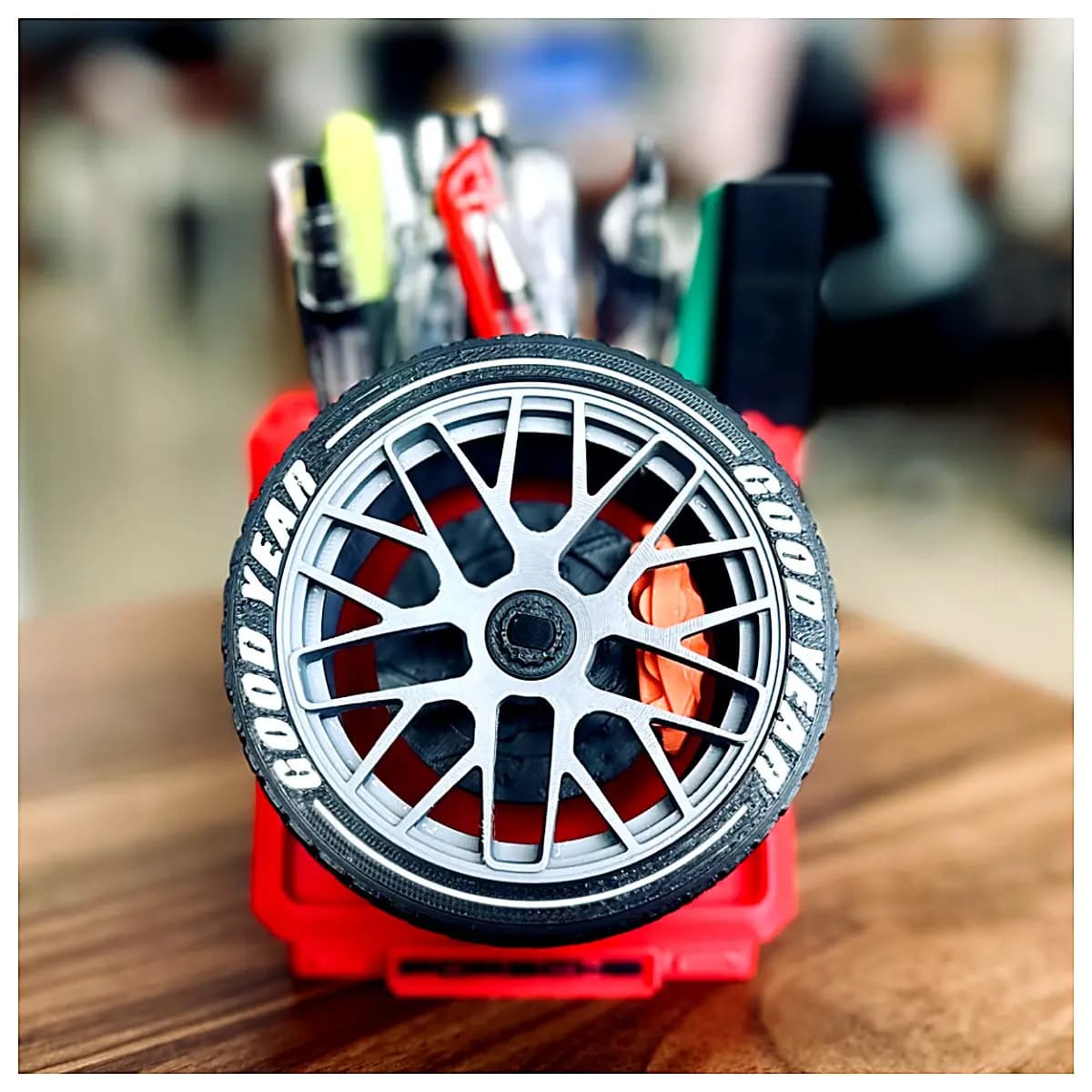 Hubcap Pen Holder Car Interior Accessories Driver Supplies Auto Decoration Car Parts Driver Compartment Storage Organizer