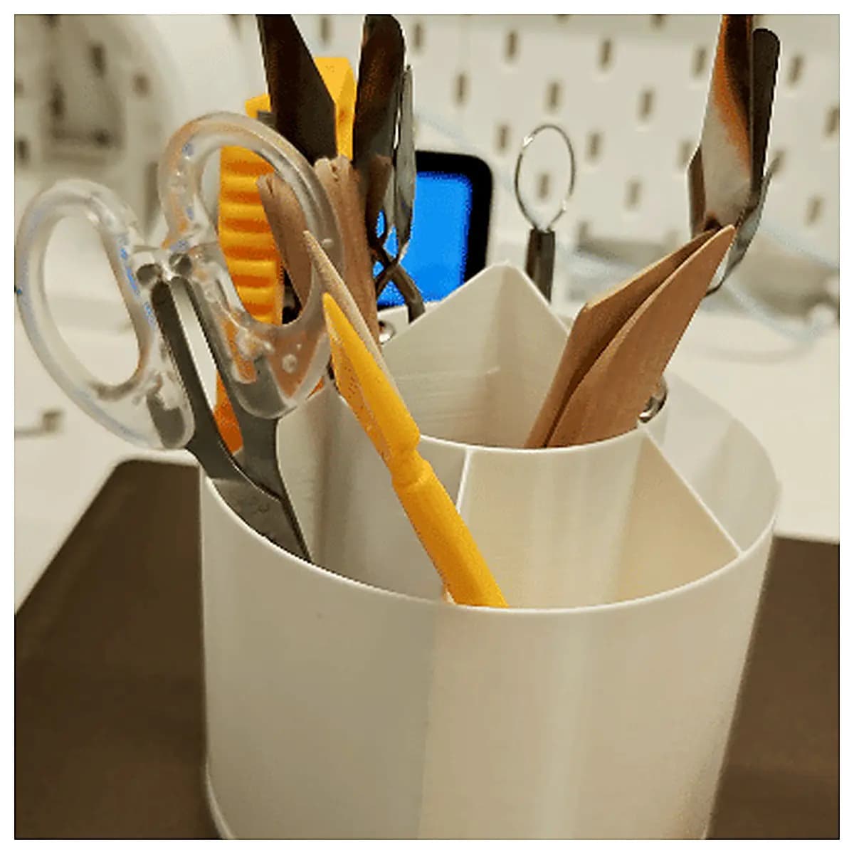 Rotating Pen Holder Pen Case Pen Pouch Pen Caddy Pen Accessory Rotating Style Office School Student Gift Creative Portable