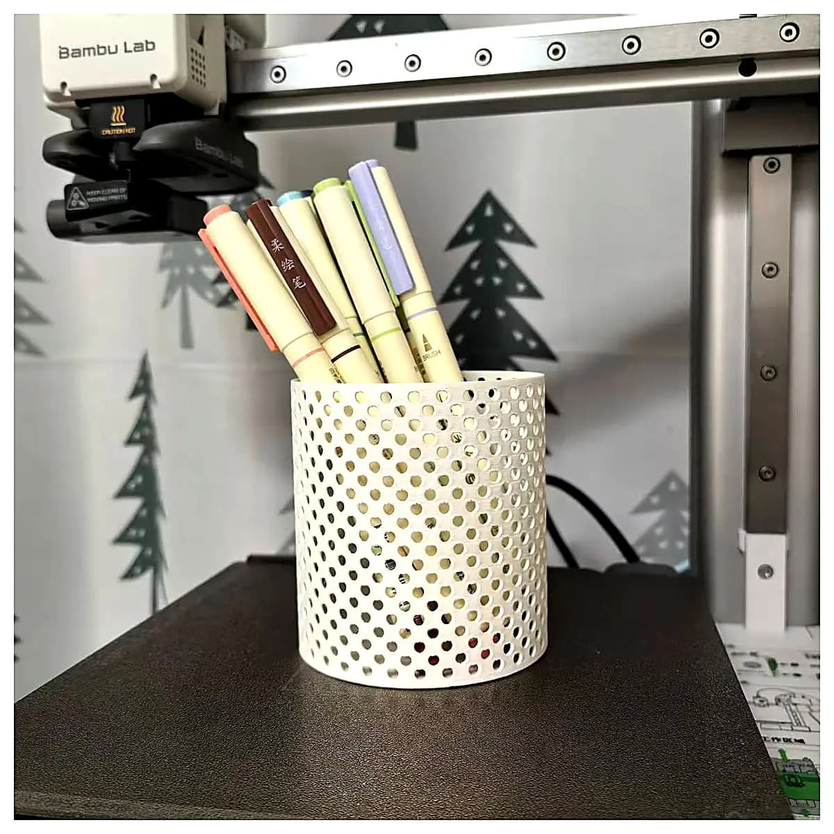 Carved Pen Holder Organizer Quick Print Support Storage Bucket Creative Pen Case Desk Organizer Office Supplies Pen Accessories