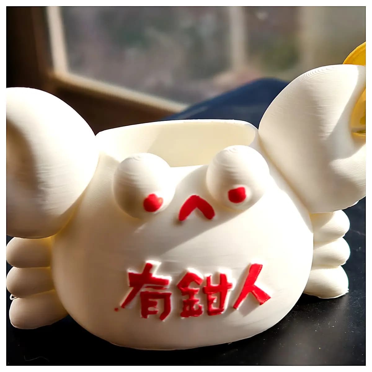 Cute Crab Pen Holder Desktop Decoration Phone Stand Office Organizer Mini Figurine Gift Novel Crab Design Pen Case