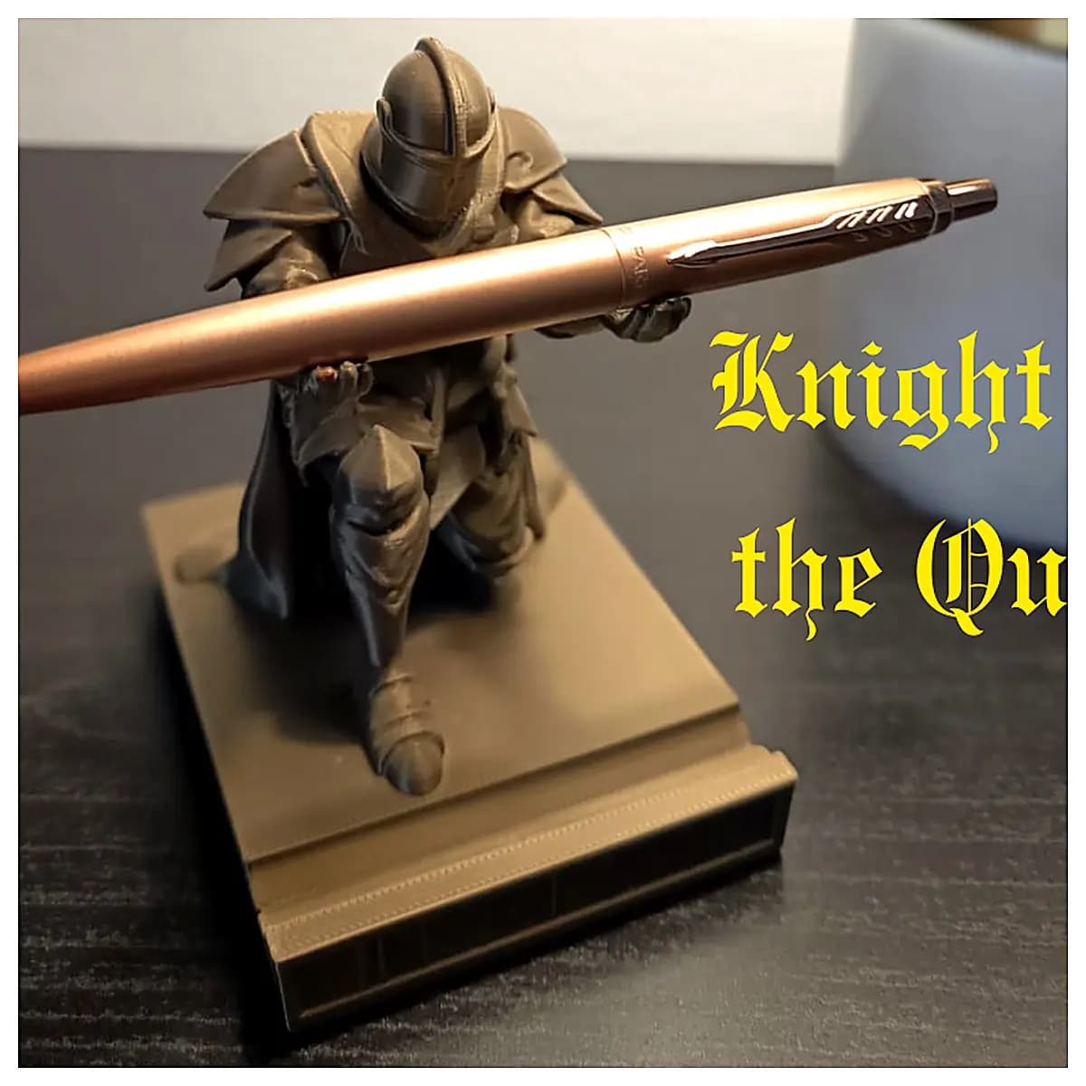 QiYiYi Knight Medieval Knight Pen Holder Pen Stand Pen Case Pen Tube Office Supplies Desktop Decoration Computer Accessories Learning Supplies