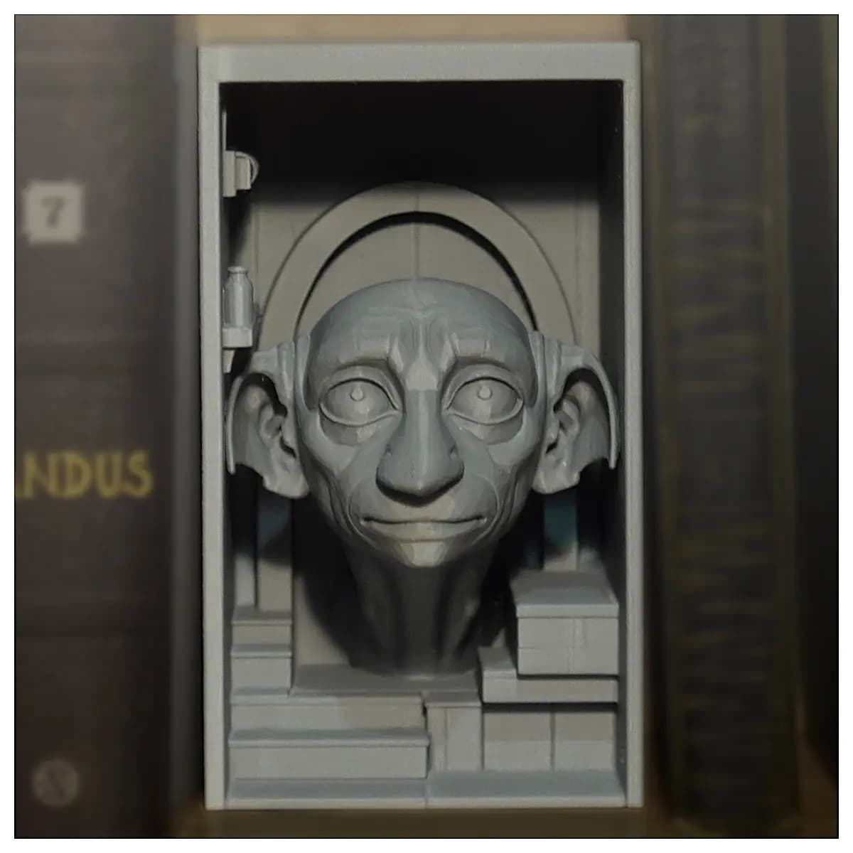 Desktop Display Stand Figure Dobby Home Decor Shelf Decoration Creative Display Support Stand Home