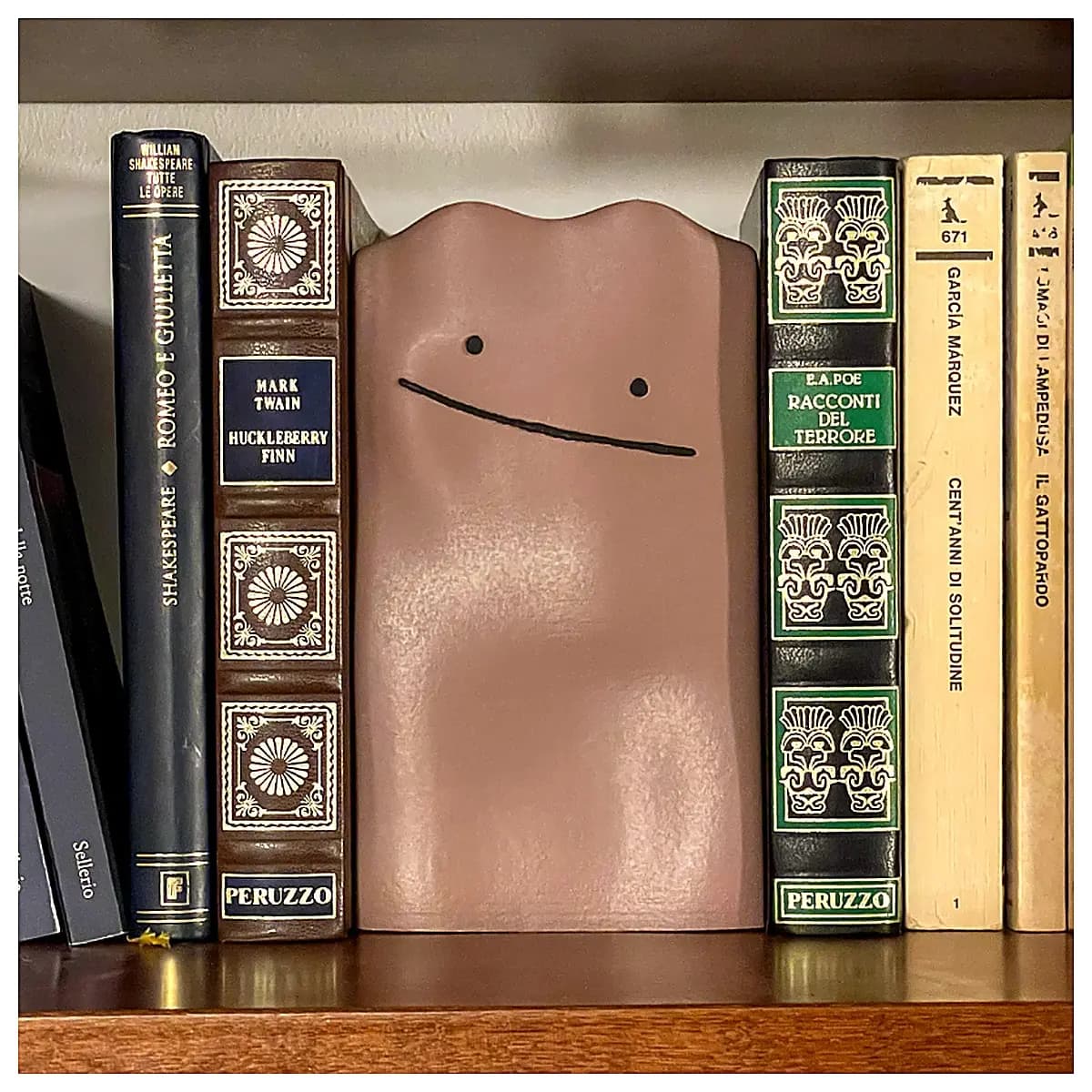 Baimibeng Book Display Stand V1 Creative Book Decoration Shelf Ornament Desktop Display Fun Book Arrangement Gift Decoration Book Support Stand