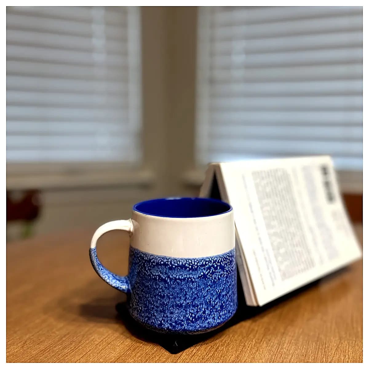 Book Stand Coffee Cup Holder Desktop Organizer Magazine Rack Decorative Shelf Multi Functional Home Decor Office Shelf Accessories