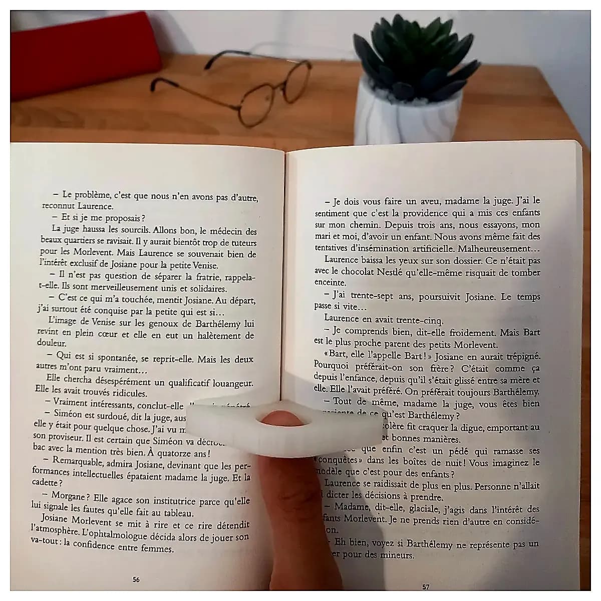 Book Stand Holder Adjustable Page Holder Reading Support Turn Page Assistant Study Aid Student Shelf Page Fixer