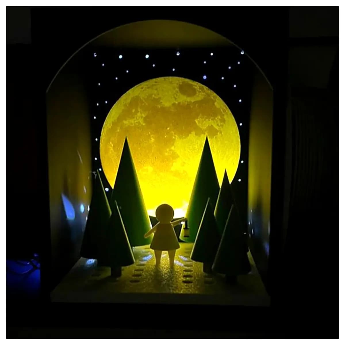 Moon Wanderer Model Stand Figurine Book Stand Display Piece Desk Decoration Shelf Ornament Creative Gift Decoration