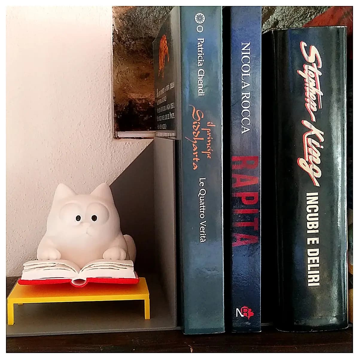 Book Stand Decoration Cat Book Shelf Creative Desk Ornament Simple Shelf for Study Room Desktop