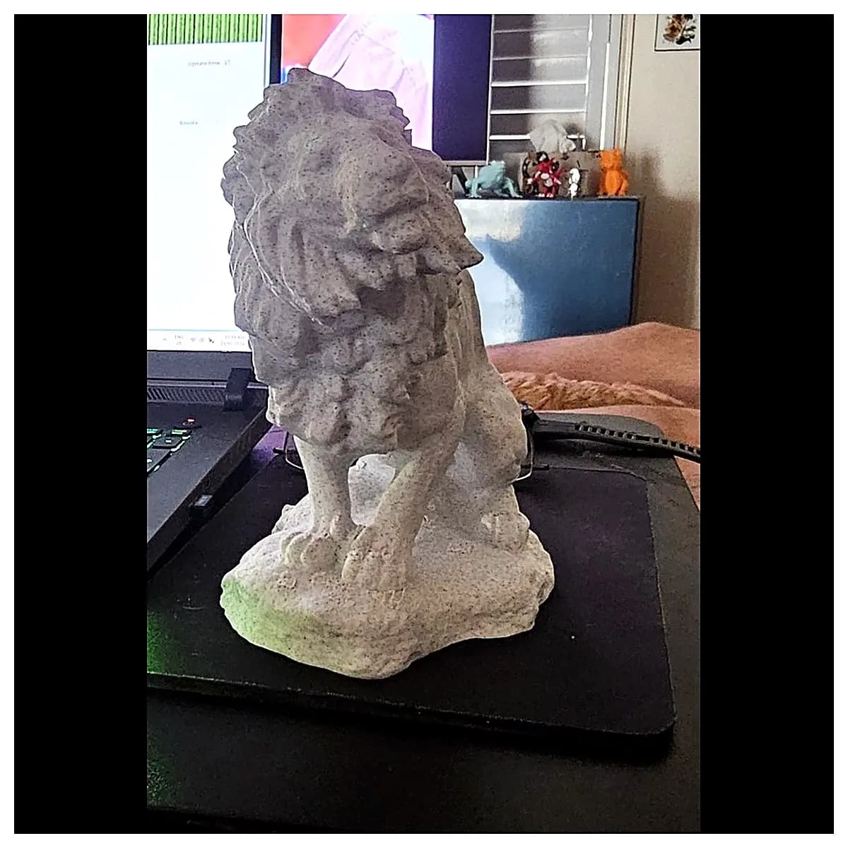 Lion Statue Book Stand Figurine Home Decor Art Sculpture Office Decoration Desktop Ornament Creative Gift
