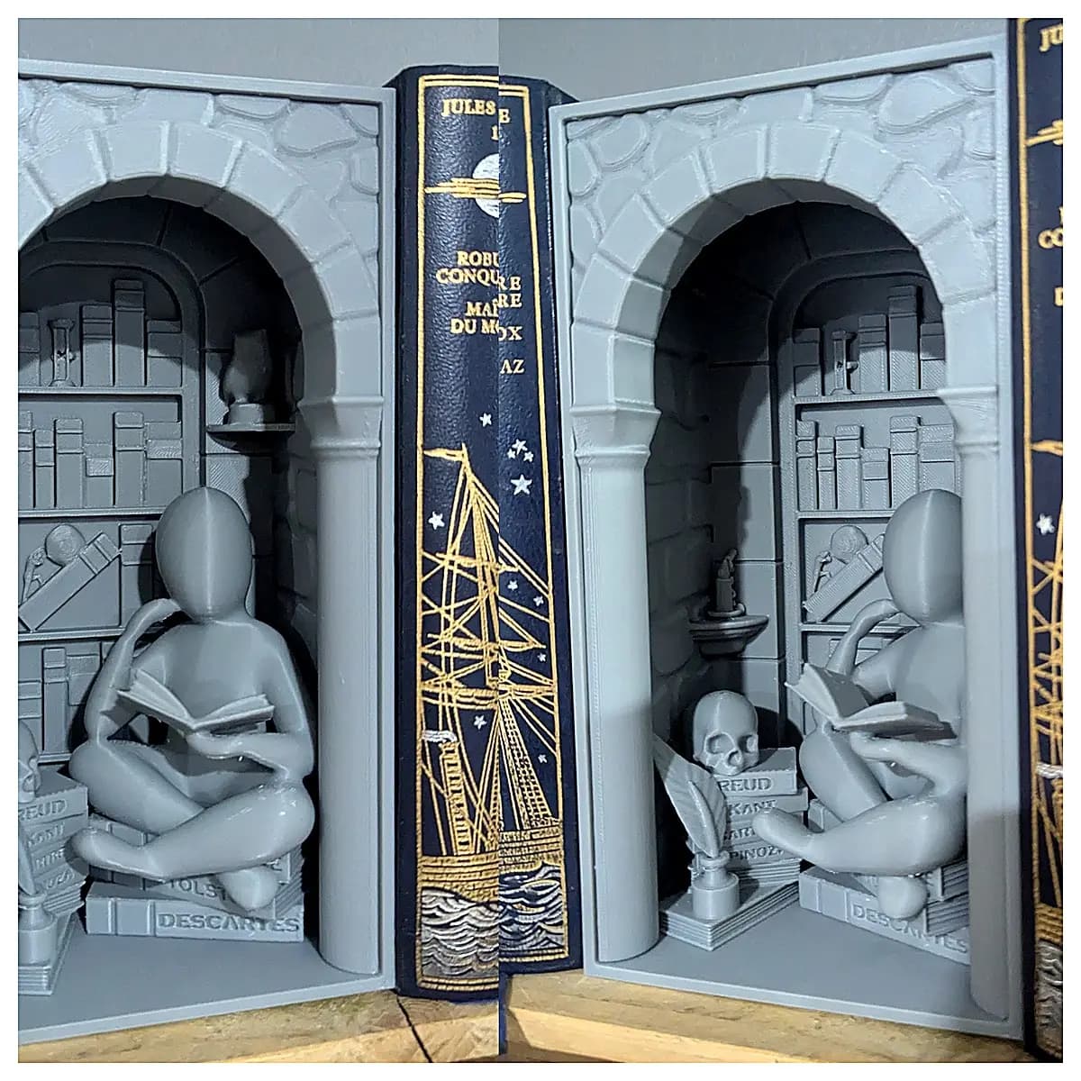 Book Stand Model Display Piece Desk Decoration Art Sculpture Collection Accessory Reading Support