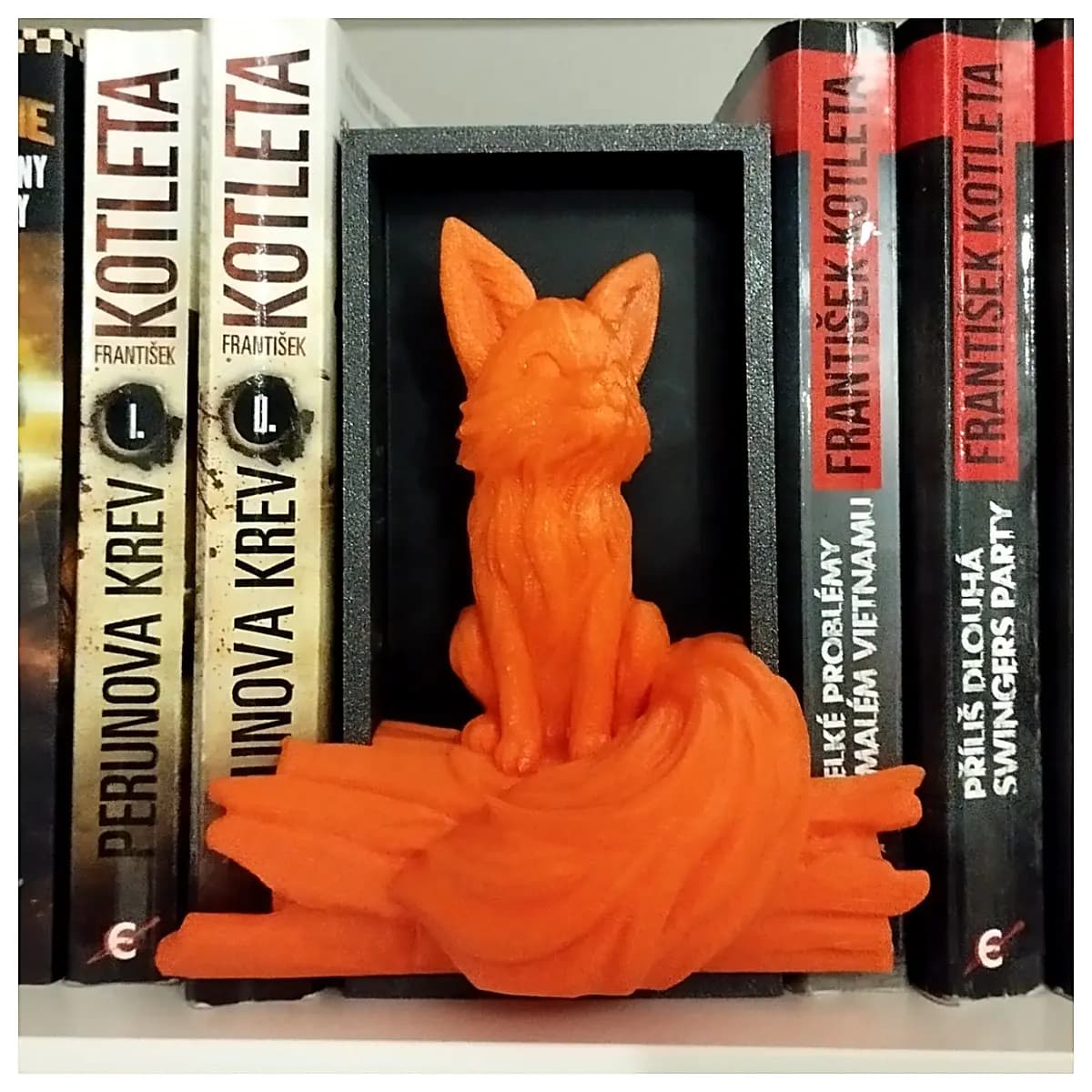 Fox Figure Bookstand Display Shelf Decoration Bookcase Home Decor Reading Shelf Creative Display