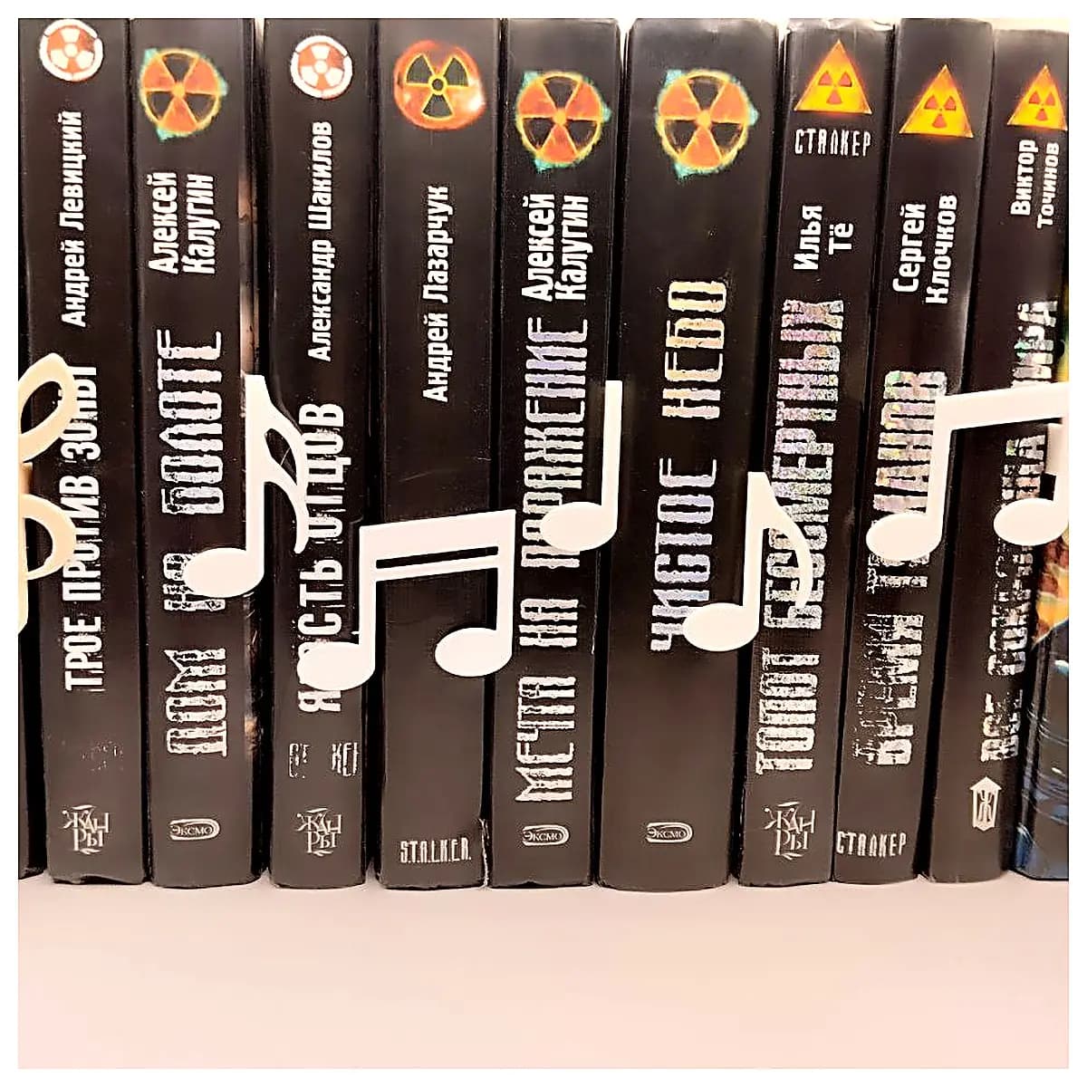 Book Display Stand Desktop Shelf Wall Mounted Shelf Decorative Display Piece Office Storage Creative Book Arrangement Gift Decoration