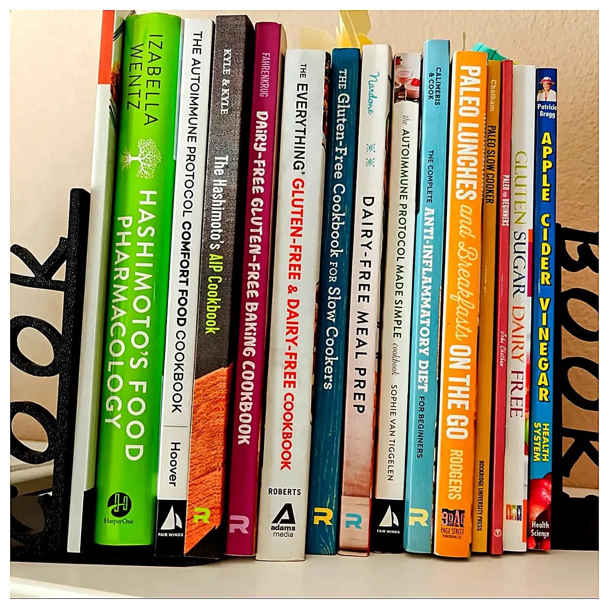 Cookbook Stand Display Rack Kitchen Book Holder Cookbook Shelf Decor Book Display Stand Kitchen Book Exhibit Stand Book Positioning