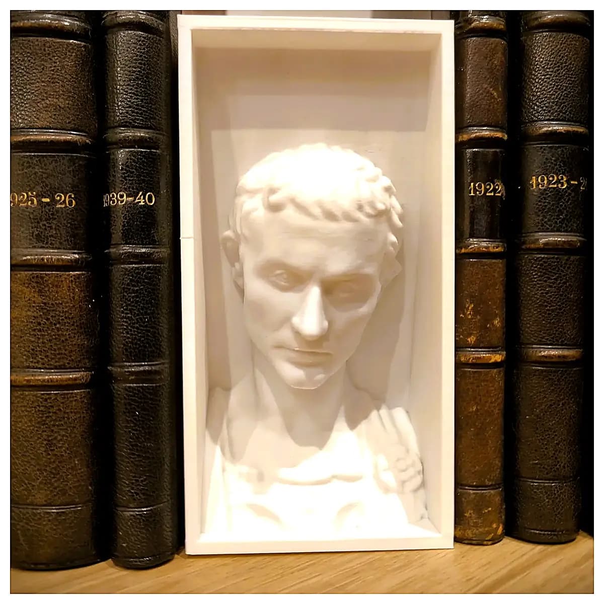Julius Caesar Statue Roman Empire Model Desk Decoration Historical Monument Gift Collectible Display Model