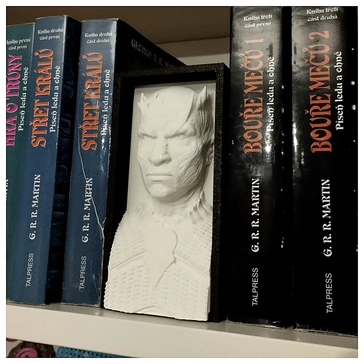 Night King Book Stand Display Stand Decorative Stand Bookshelf Decoration Shelf Decoration Creative Decor Home Decor