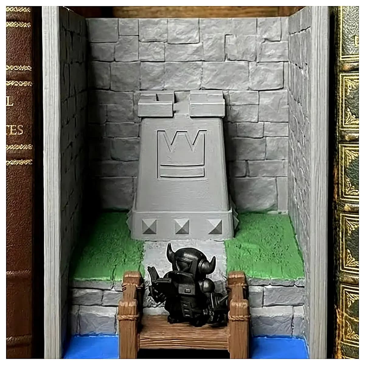 Book Stand Holder Desktop Shelf Support Book Display Stand Creative Shelf Feet Ideal for Clash Royale Game Collection