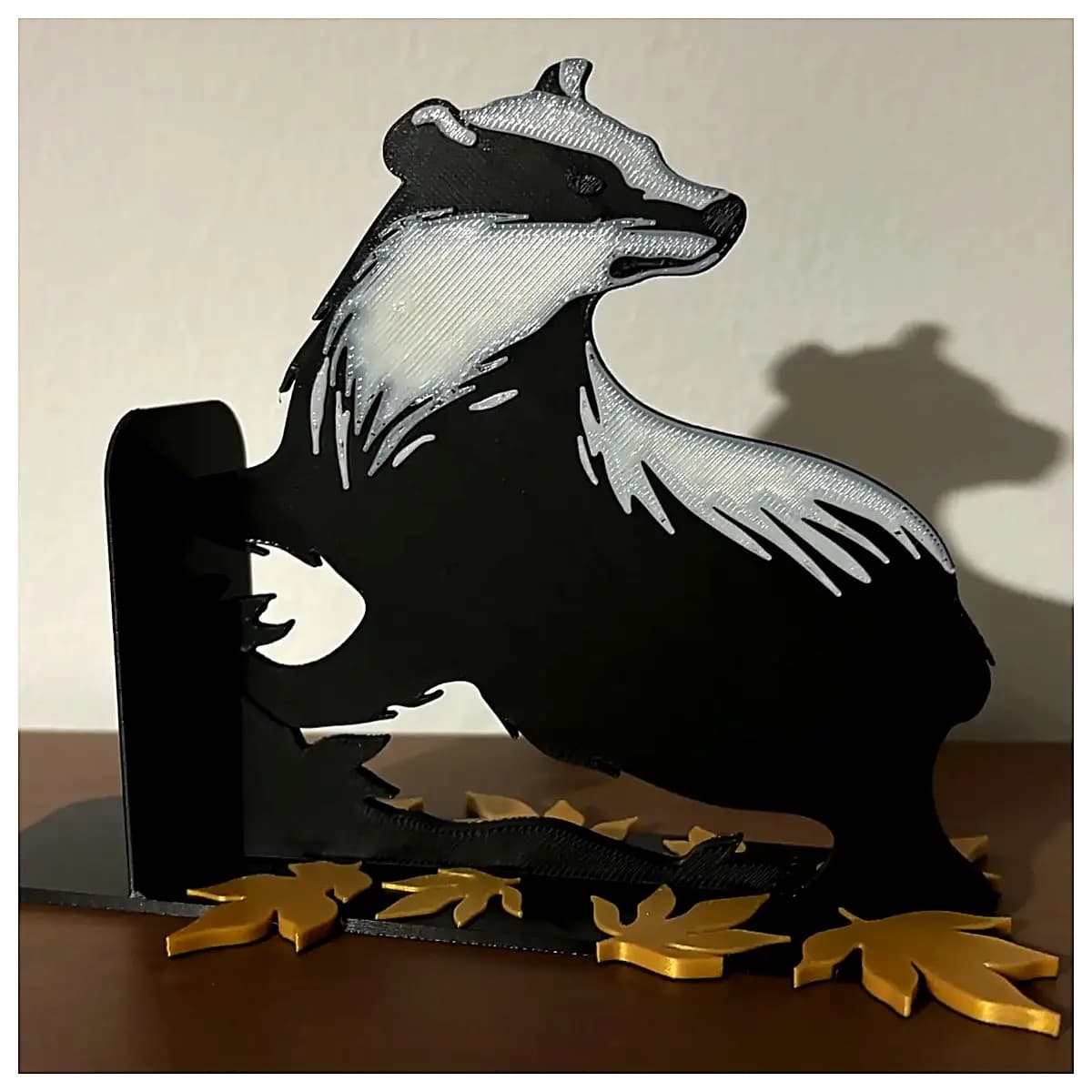 Hecipachi Book Stand Model Toy Desktop Decoration Office Room Ornament Creative Gift Display Holder Art Piece