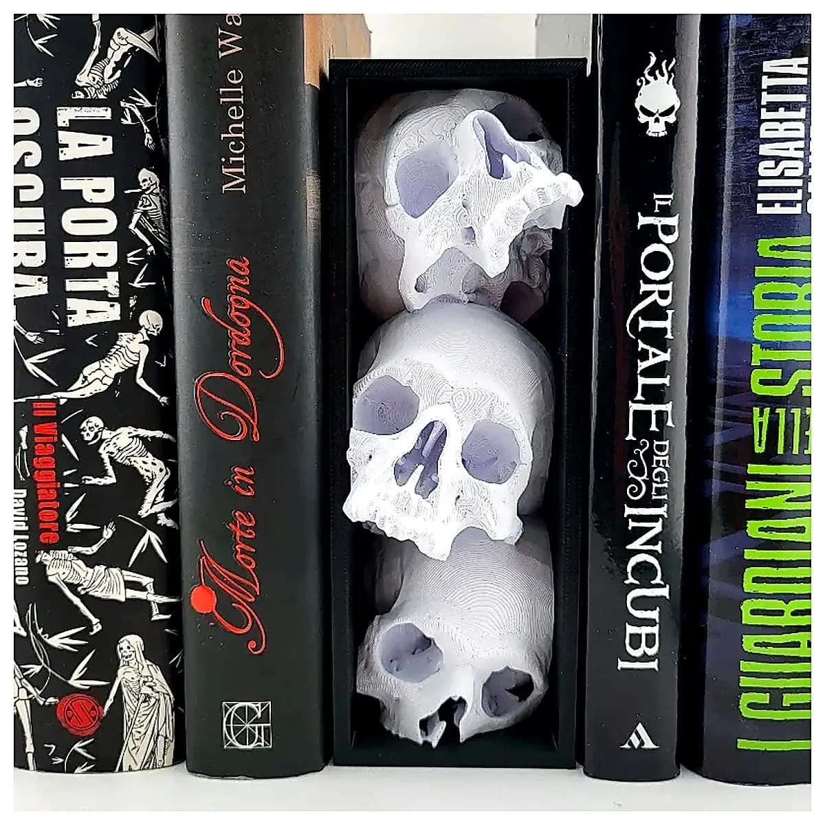 Three Cranium Bookshelf Figure Display Stand Desk Decoration Creative Figure Art Figure Display Techniques