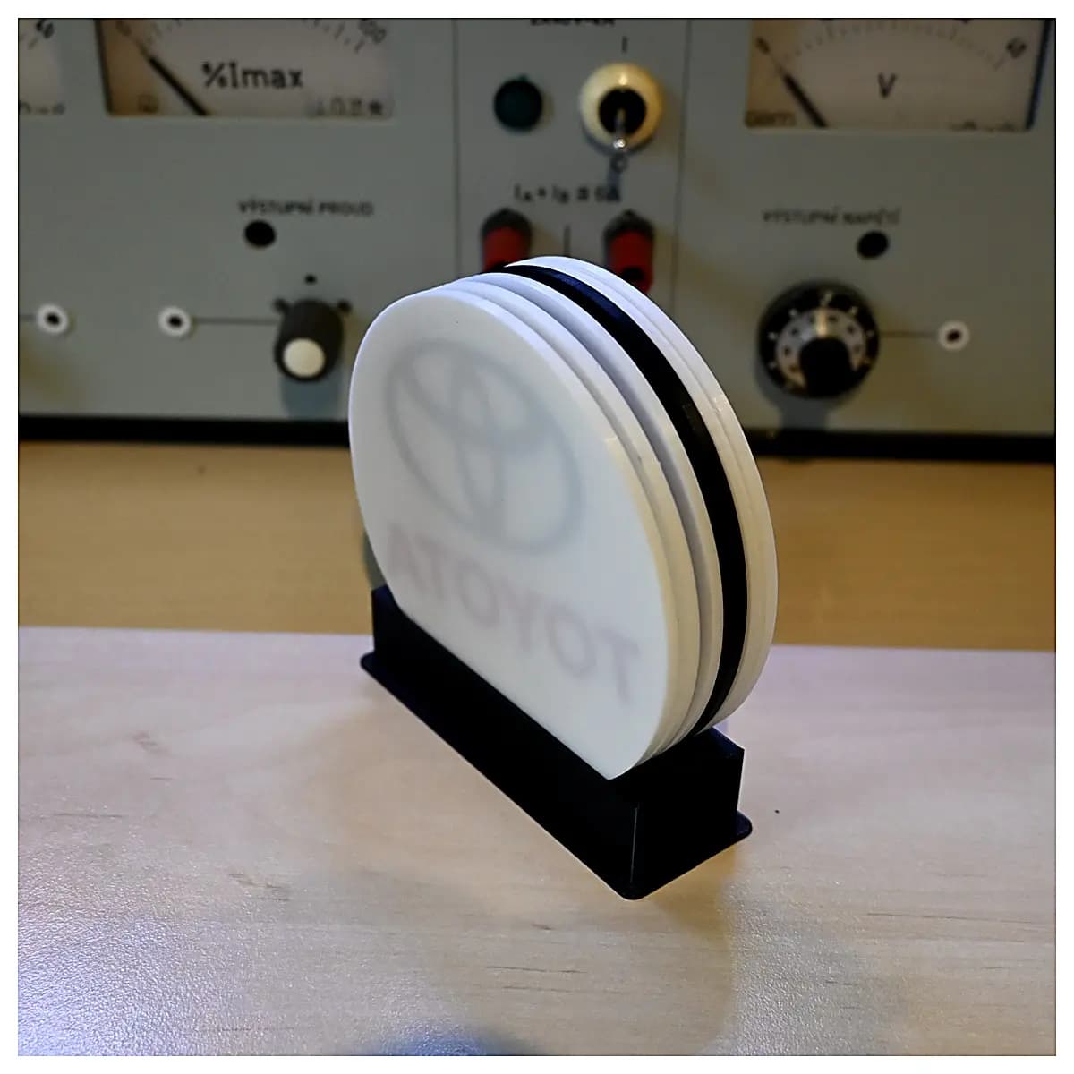 Coaster Holder Desktop Cup Mat Stand Cushion Support Bracket Coffee Pad Legs Desk Decoration Lazy Person Gadget Multi functional