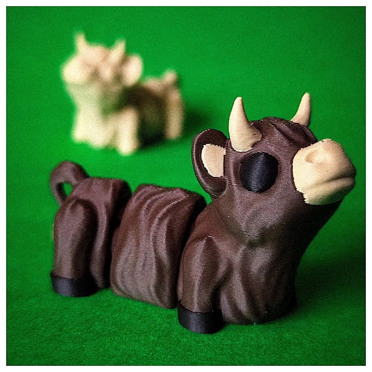 Mobile Scottish Highland Cow Model Toy Realistic Farm Animal Figures Pet Toys Indoor Decoration Role Play Collectible